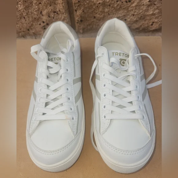 TRETORN White Sneakers - Picture 10 of 11